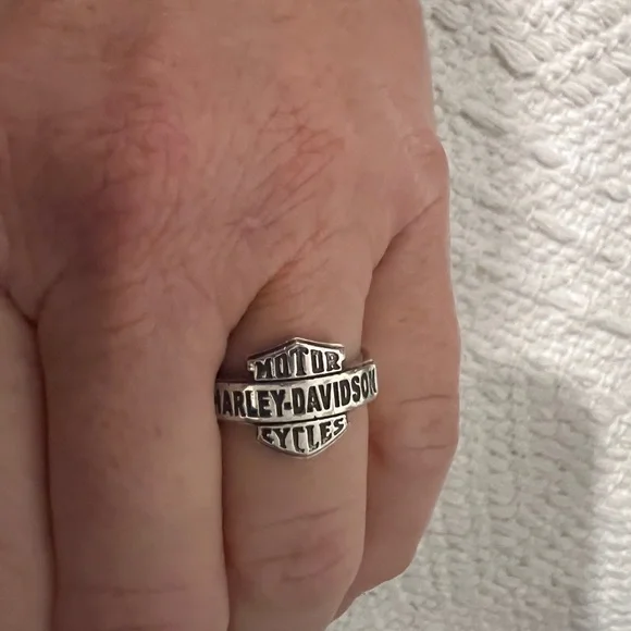 Harley-Davidson Sterling Silver Bar & Shield Logo Ring, Vintage 2010, EUC - Picture 3 of 8
